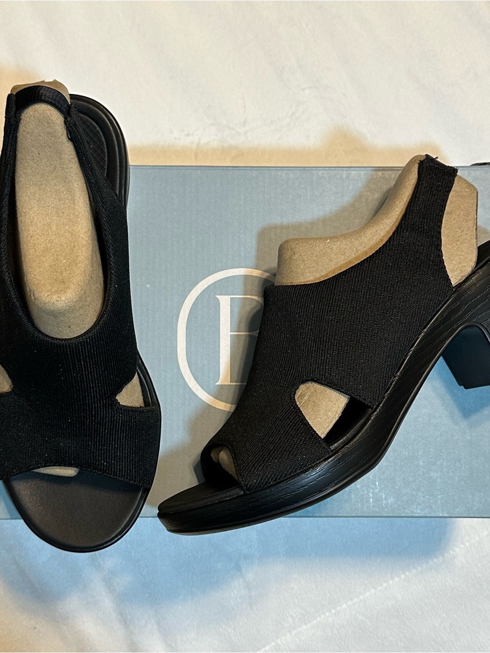 Bzees x LifeStride Eden Black Sparkle Sandals – Size 6.5M